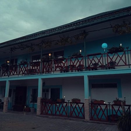 Отель Casa Vinco Vici Турда Экстерьер фото