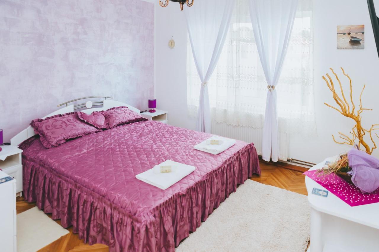 Отель Casa Vinco Vici Турда Экстерьер фото