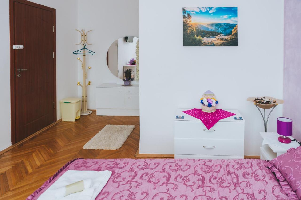 Отель Casa Vinco Vici Турда Экстерьер фото