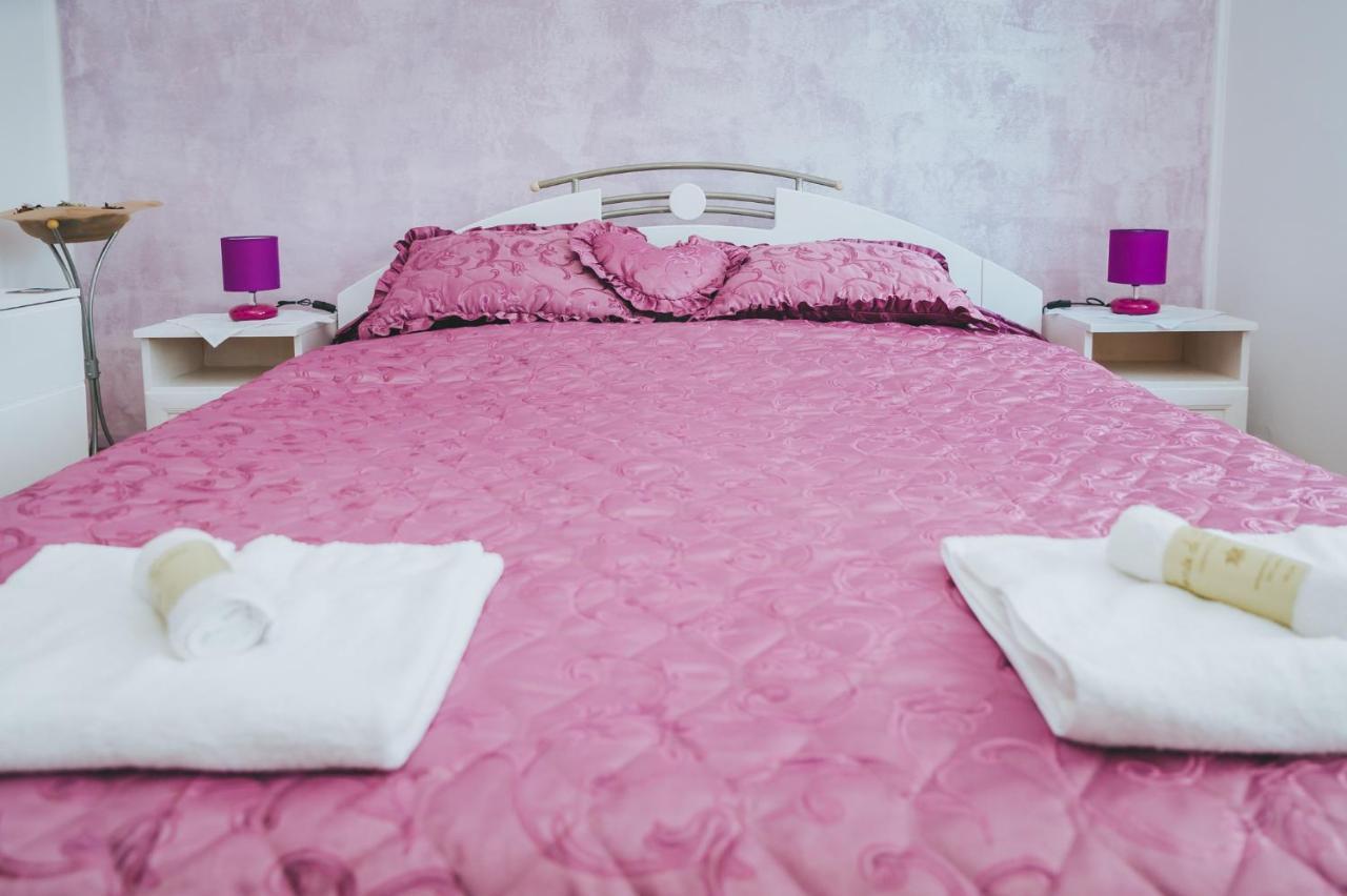 Отель Casa Vinco Vici Турда Экстерьер фото