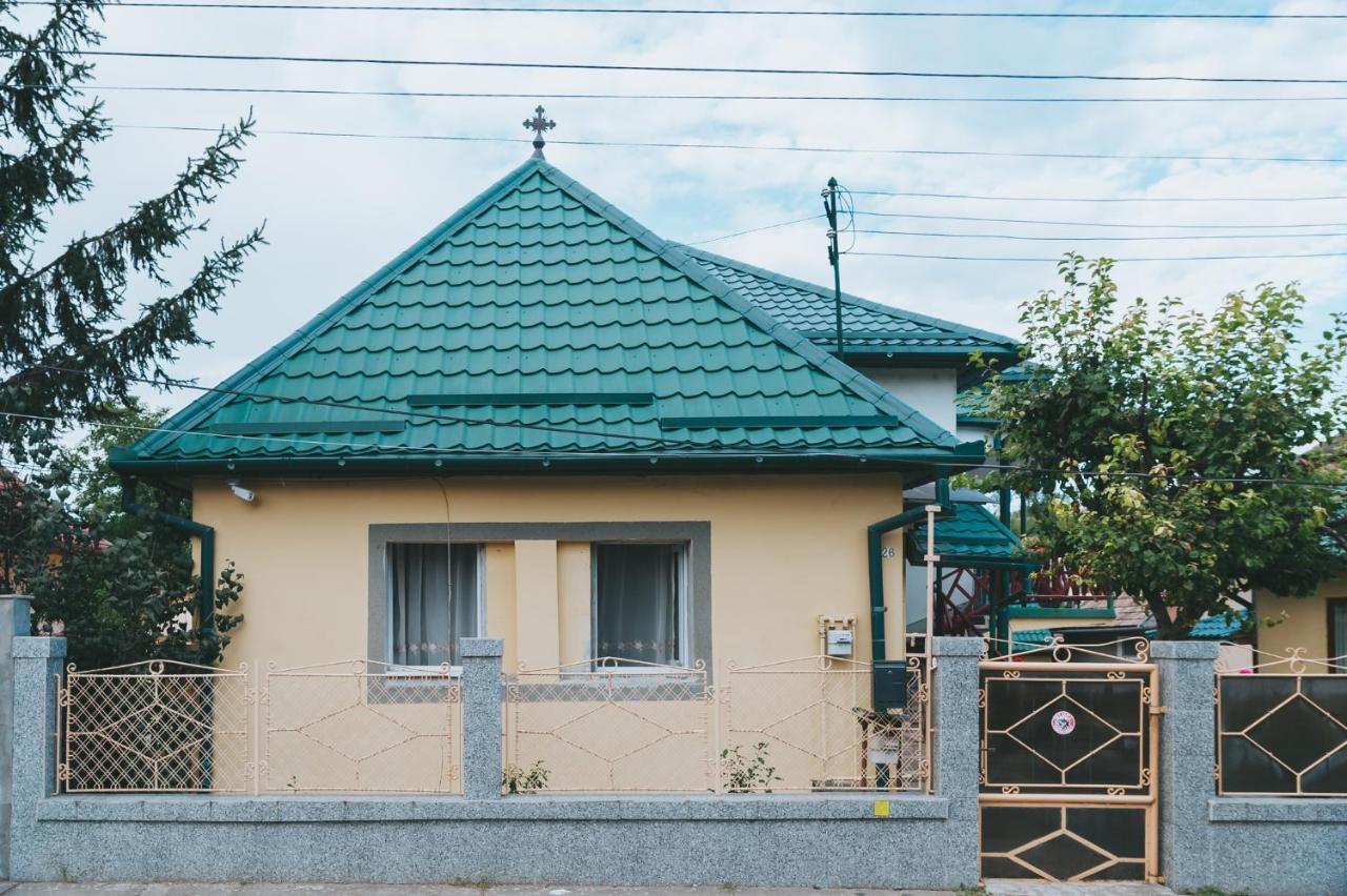 Отель Casa Vinco Vici Турда Экстерьер фото
