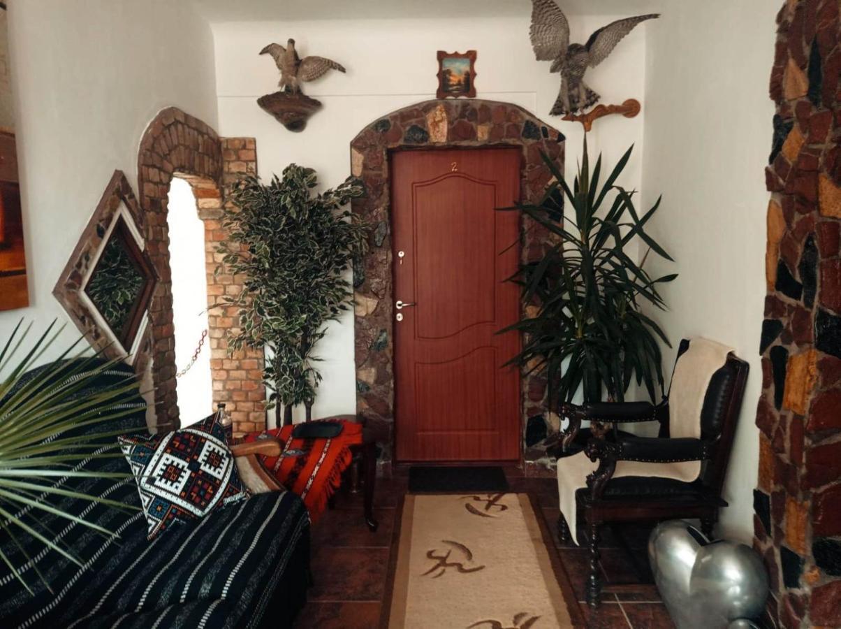 Отель Casa Vinco Vici Турда Экстерьер фото